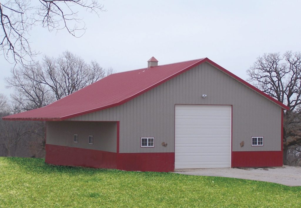 barn with overhang