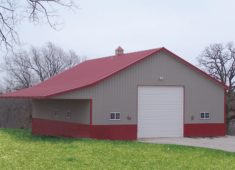 barn with overhang