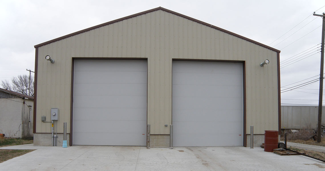 Metal garage kits and workshop kits for any application from Worldwide Steel Buildings.