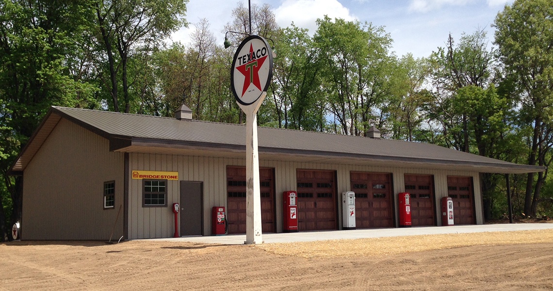 Steel buildings and metal garage kits from Worldwide Steel Buildings.