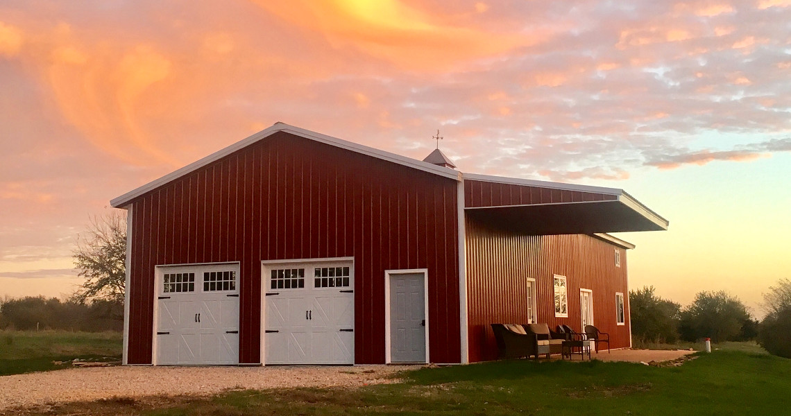 Custom barn kits and barndominiums from Worldwide Steel Buildings.