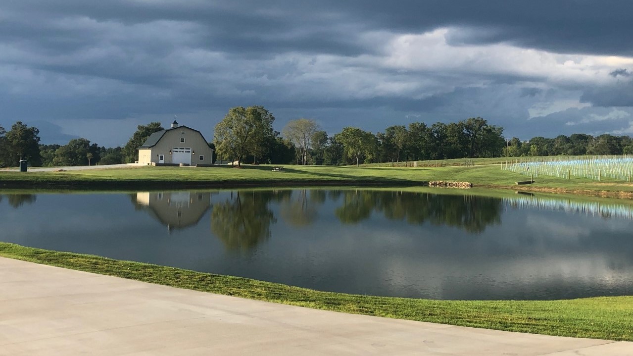 Tunnel Creek Vineyards Gambrel Pond