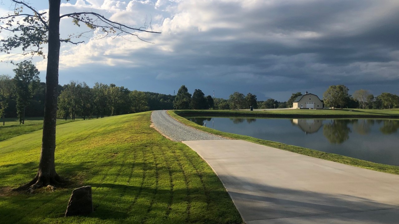 Tunnel Creek Vineyards Gambrel Drive