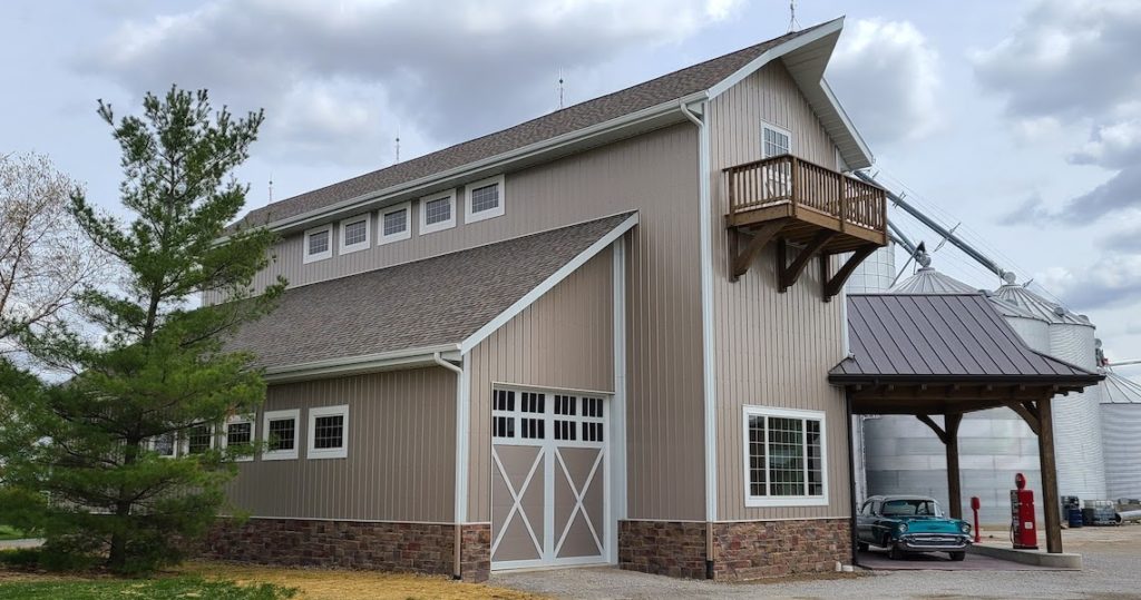 A residential metal building built by Worldwide Steel Buildings